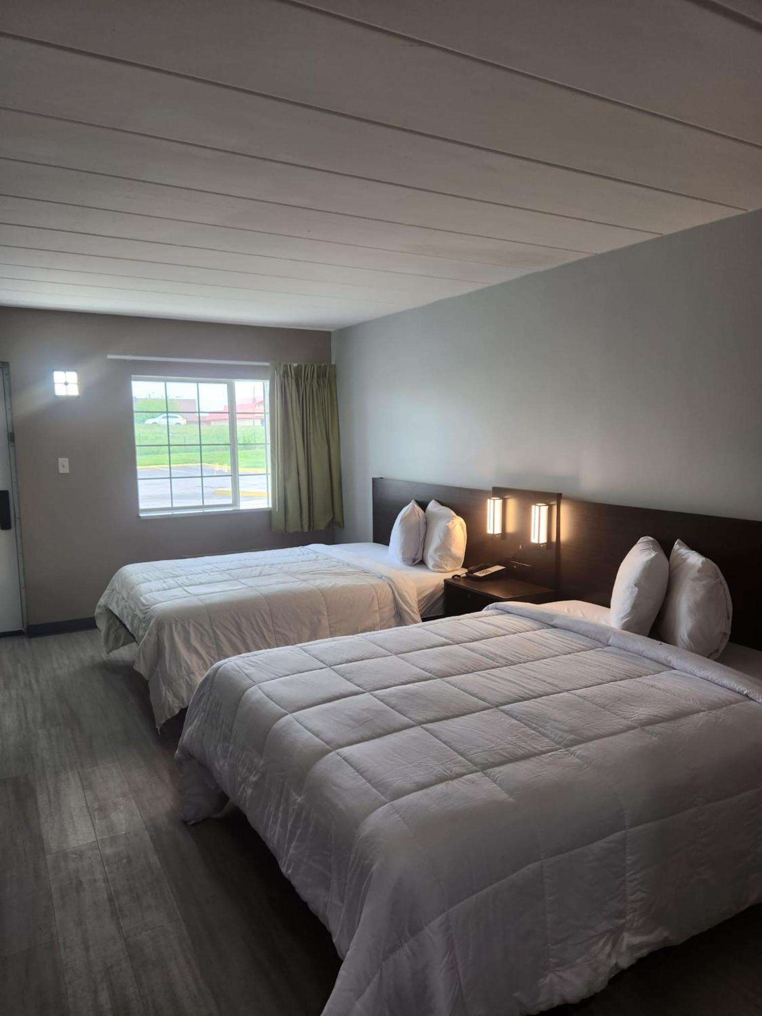 Royal Inn Hotel อินเดียนาโพลิส ภายนอก รูปภาพ