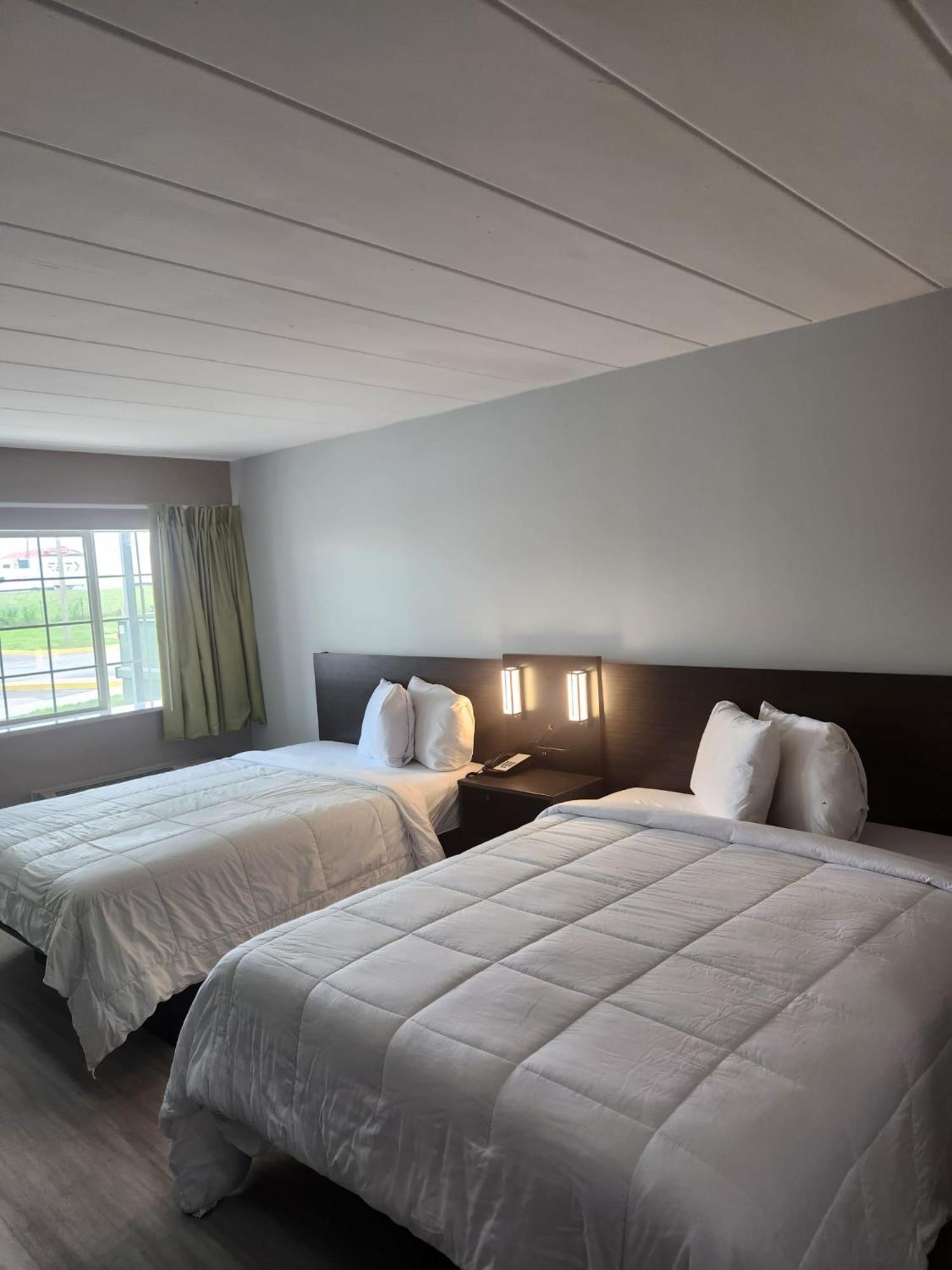 Royal Inn Hotel อินเดียนาโพลิส ภายนอก รูปภาพ